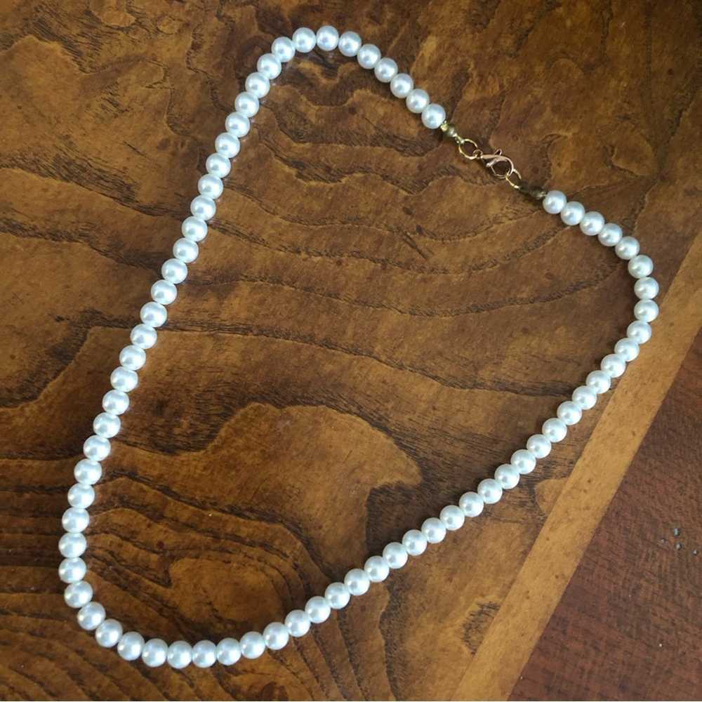 Vintage Vintage elegant classy cream glass pearl … - image 9