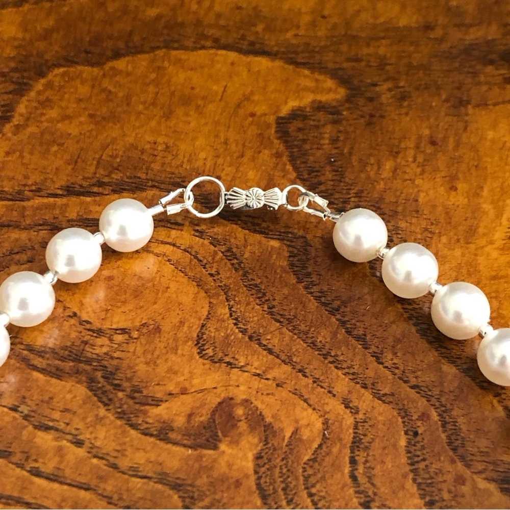 Vintage Vintage repaired hollow glass white pearl… - image 3