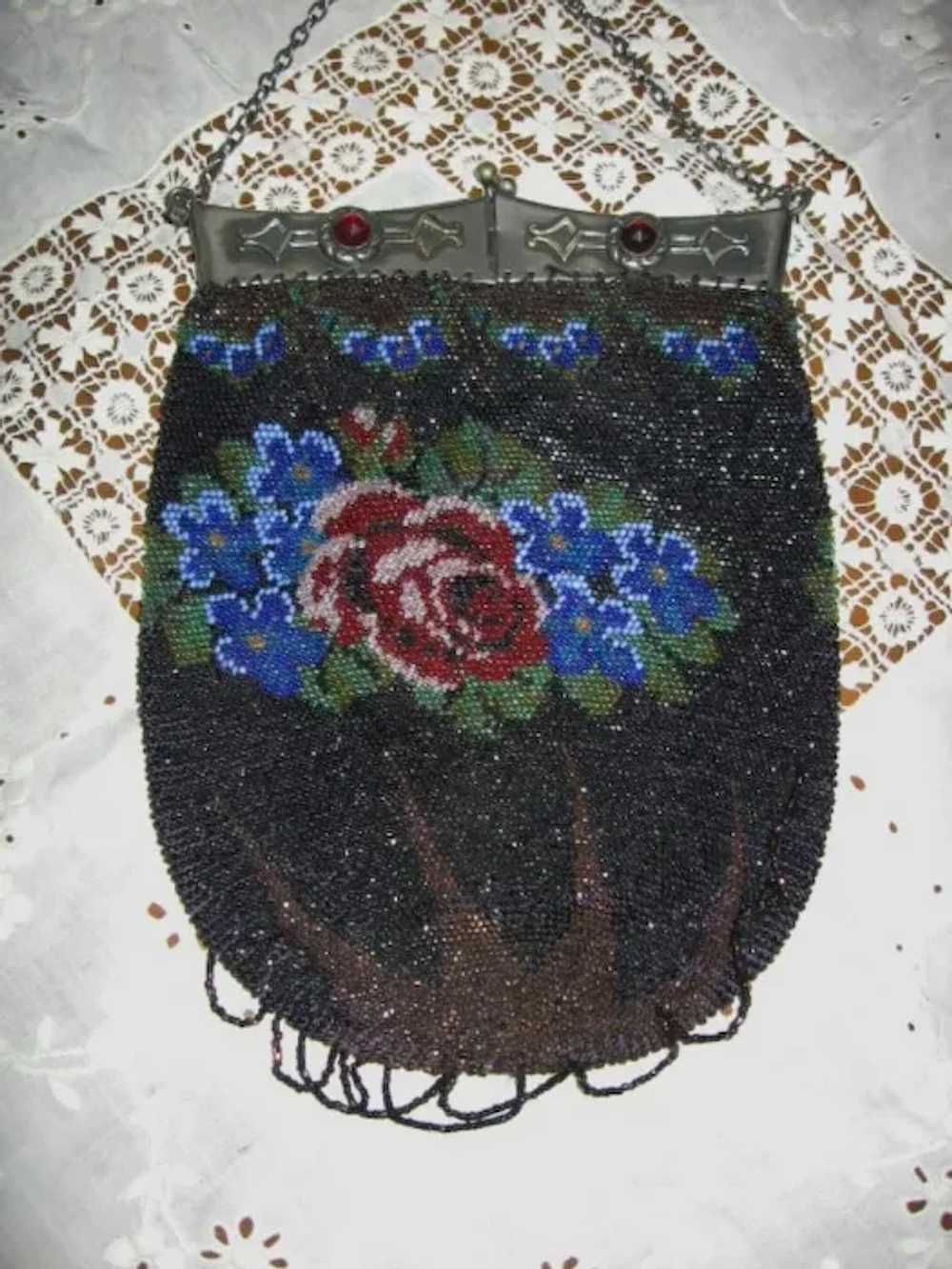 Antique Beaded Purse with Unique Frame and Lovely… - image 2