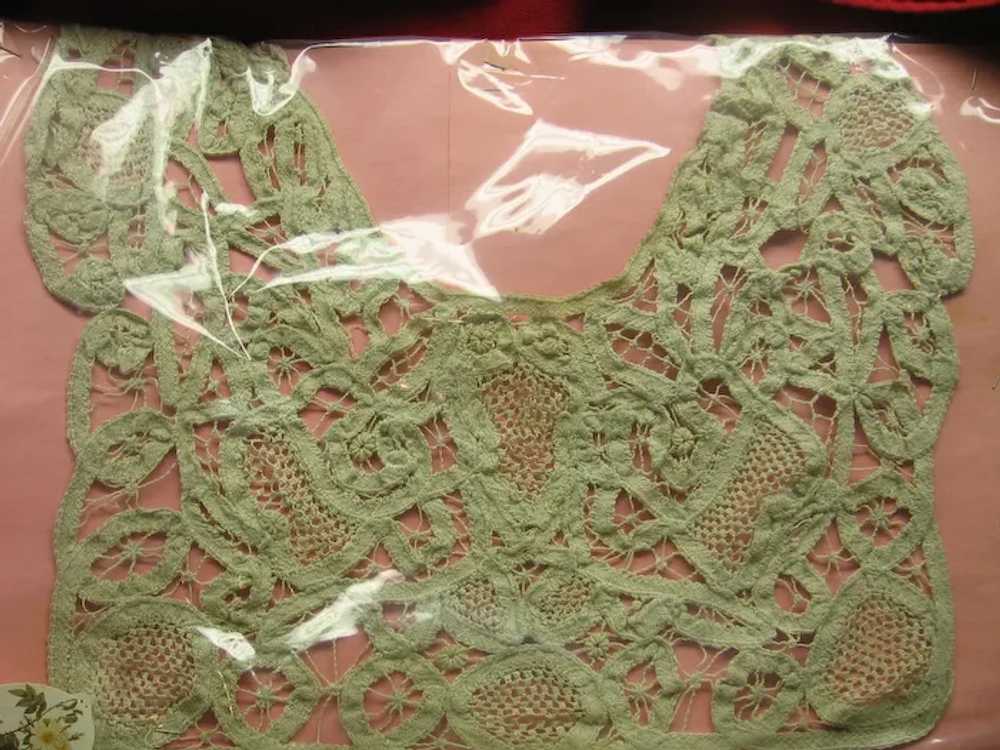 Wonderful Antique Handmade Lace Collar - image 3