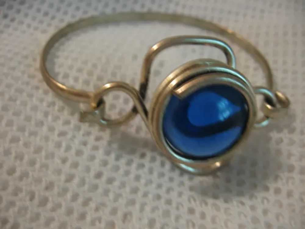 Wonderful Wacky Wire Bracelet with Blue Center - image 2