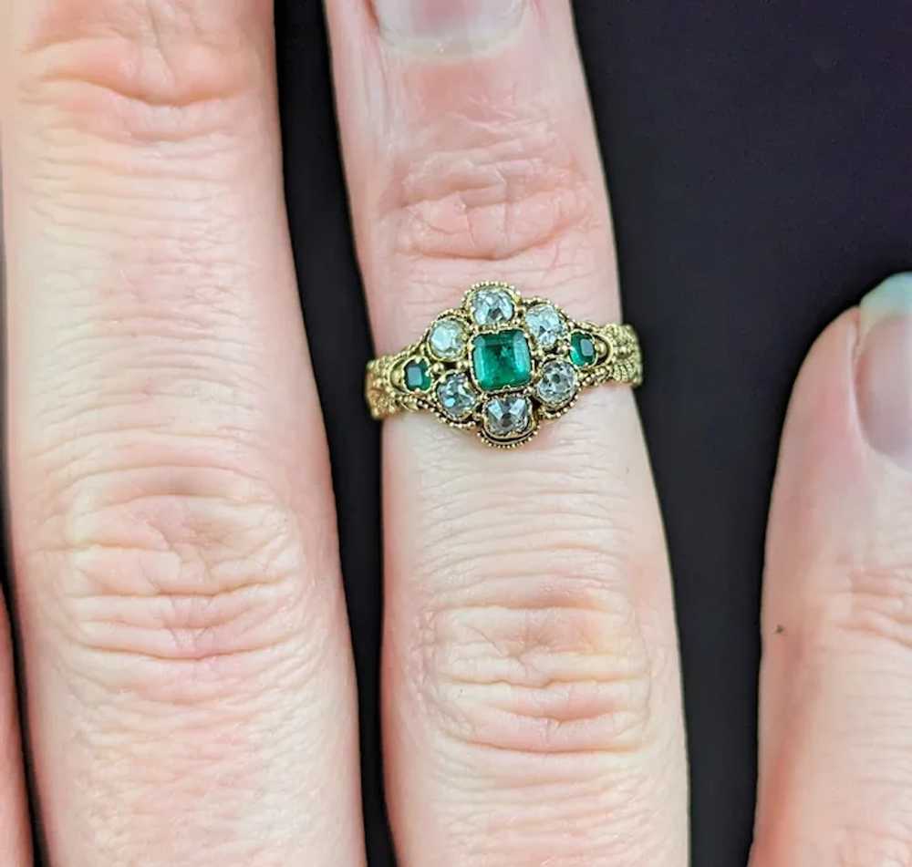 Antique Emerald and Diamond floral cluster ring, … - image 7