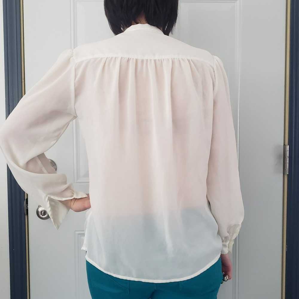 80s Sheer Cream Floral Embroidered Blouse - image 3
