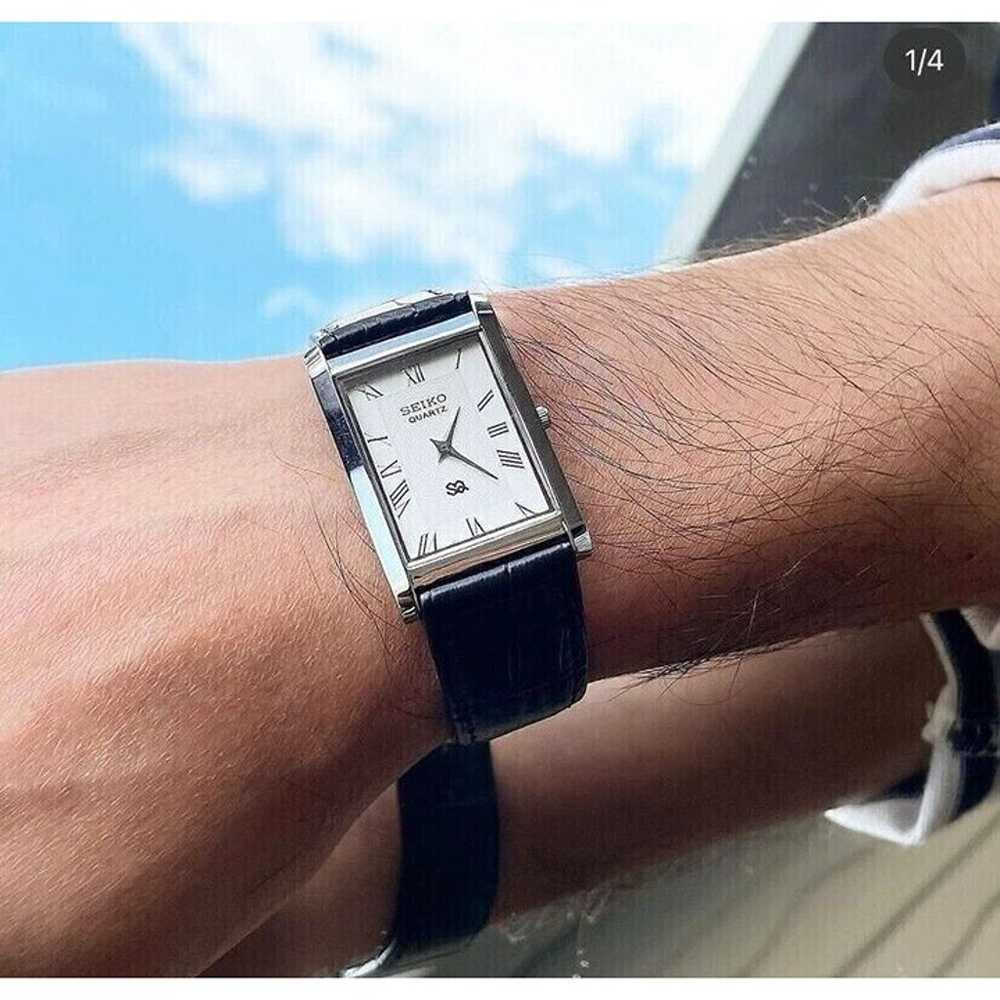 Vintage Style Seiko Quartz Mens Silver Watch & Wh… - image 3