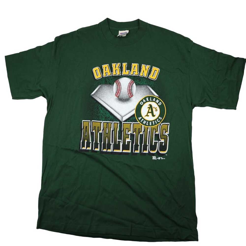 Vintage Oakland Athletics Graphic T Shirt - image 1