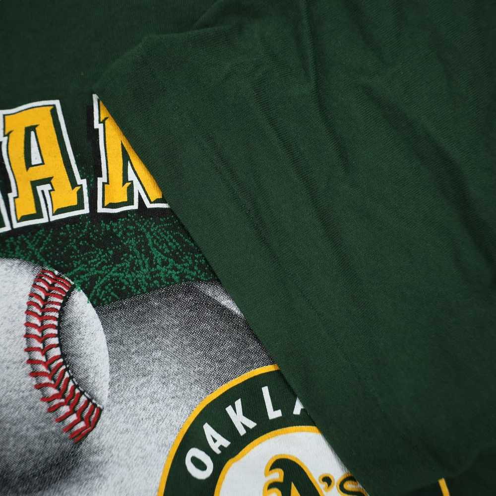 Vintage Oakland Athletics Graphic T Shirt - image 5