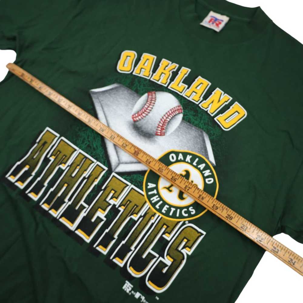 Vintage Oakland Athletics Graphic T Shirt - image 7
