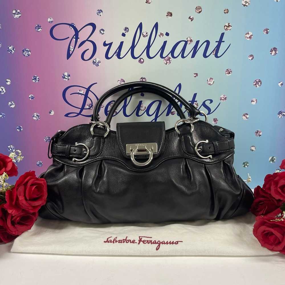 Salvatore Ferragamo Gancini leather bag LIKE NEW⭐… - image 1