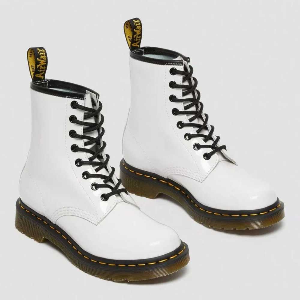 Dr. Martens Boots Womens Size 7 White Black Air W… - image 1