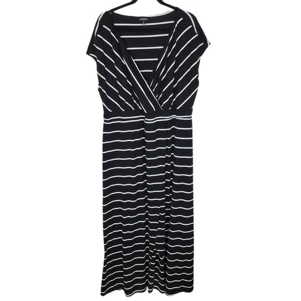 Torrid Dress Faux Wrap Dress Midi Dress Black Whi… - image 1