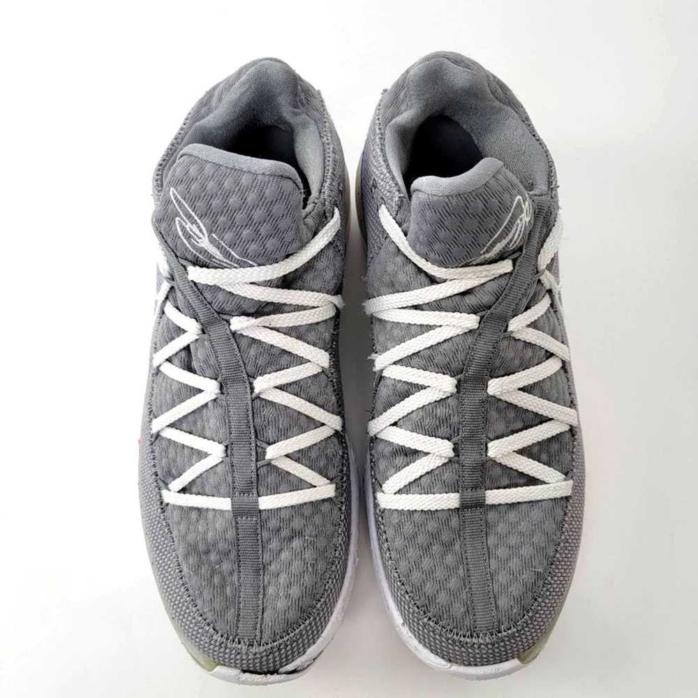 Nike Nike LeBron 17 Low 'Particle Grey' - 10.5e - image 2