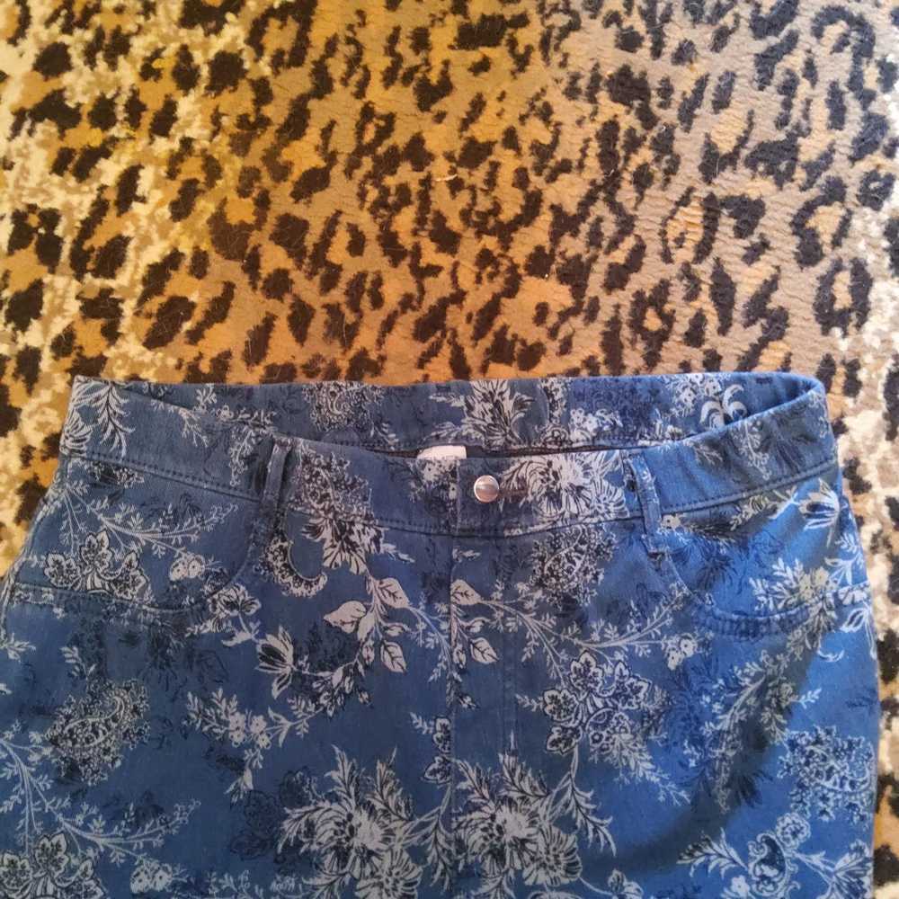 Designer XL Jeggins Floral Jeans - image 2