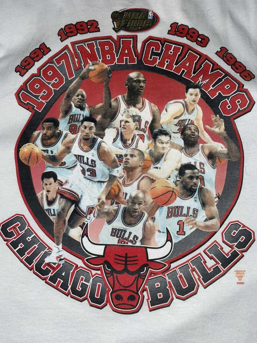 Vintage Vintage CHICAGO BULLS shirt - image 1