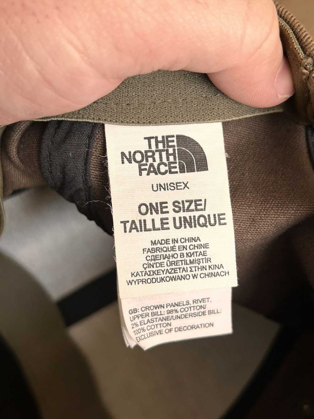 The North Face × Vintage 00’s The North Face Fade… - image 8