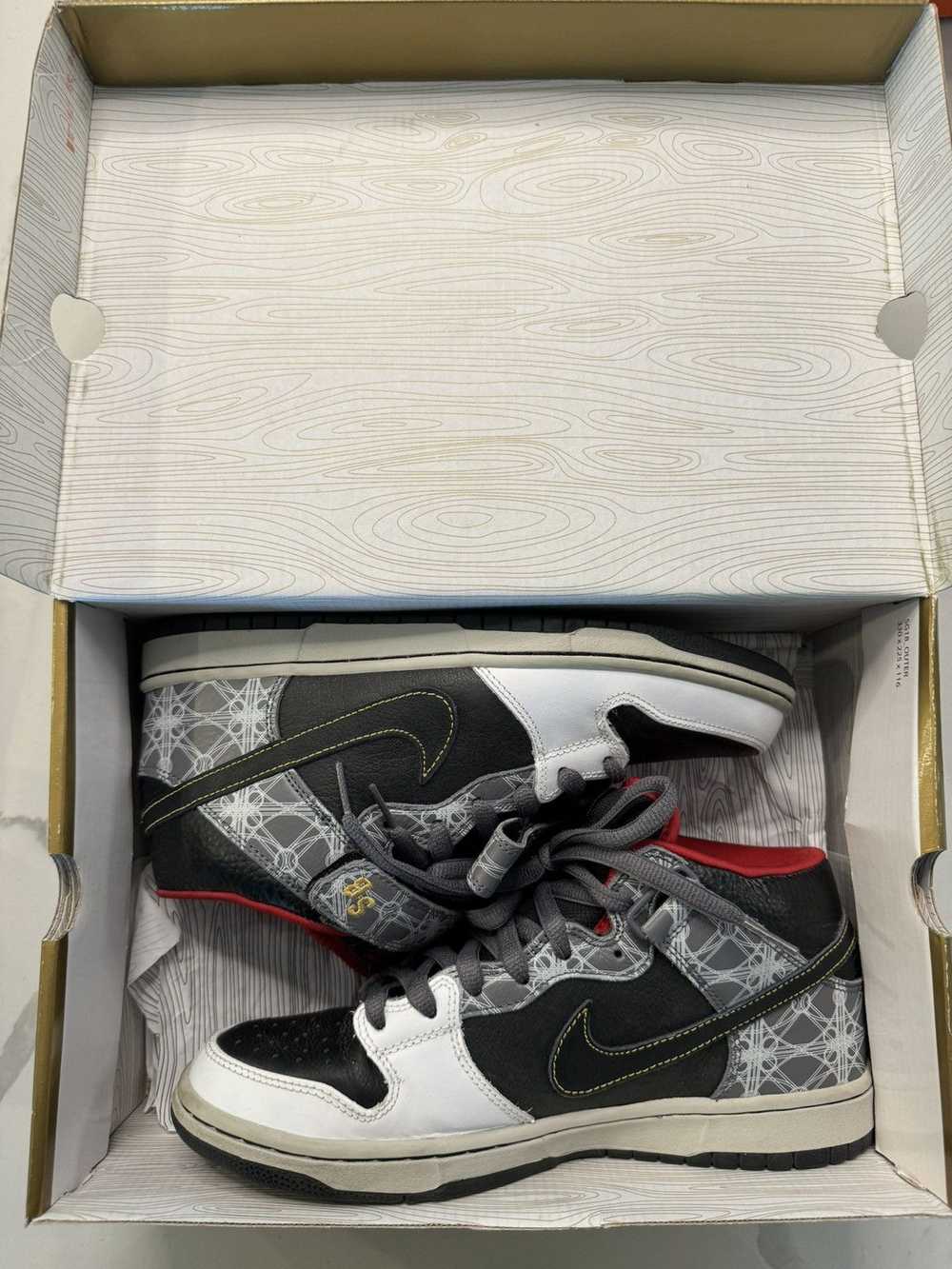 Nike Nike SB Mid Beijing Triumvir X Fly - image 1