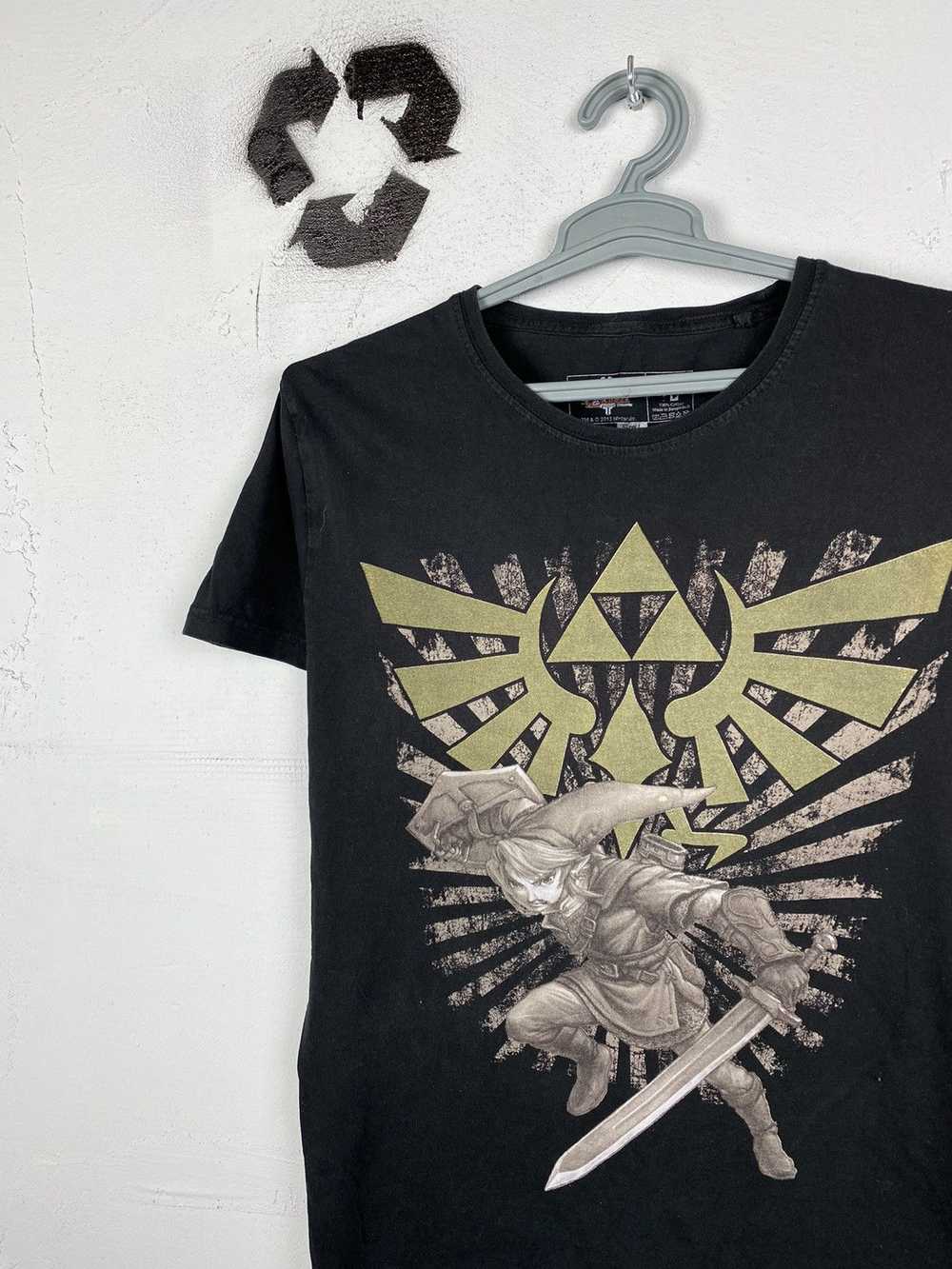 Movie × Nintendo × Vintage 2011 Legend of Zelda T… - image 2