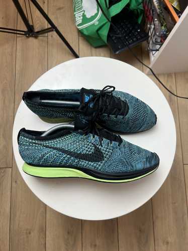 Nike × Streetwear × Vintage Nike Flyknit Racer Bl… - image 1