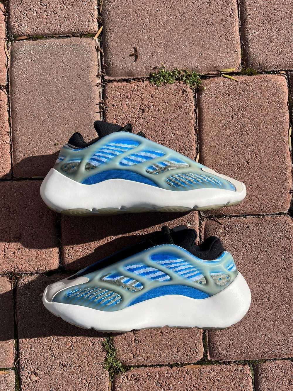 Adidas × Yeezy Season Yeezy 700 V3 Azareth - image 2