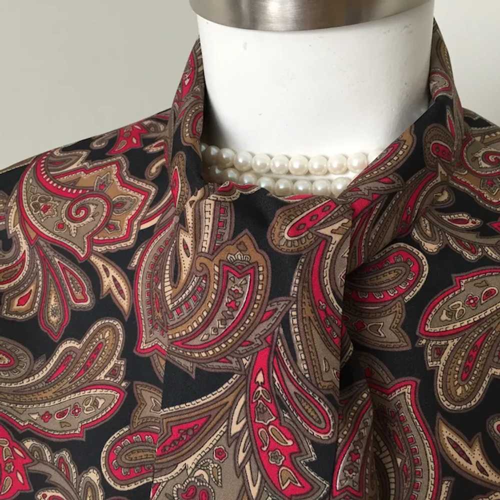 1970s Vintage Black Red Gray Paisley Pussy Bow Ti… - image 6