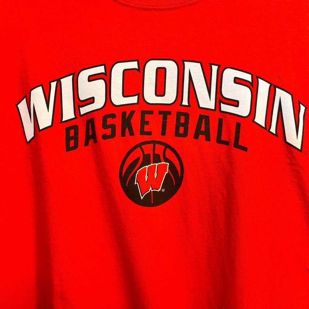 Gildan Wisconsin Basketball Graphic Red Tee XL - image 2