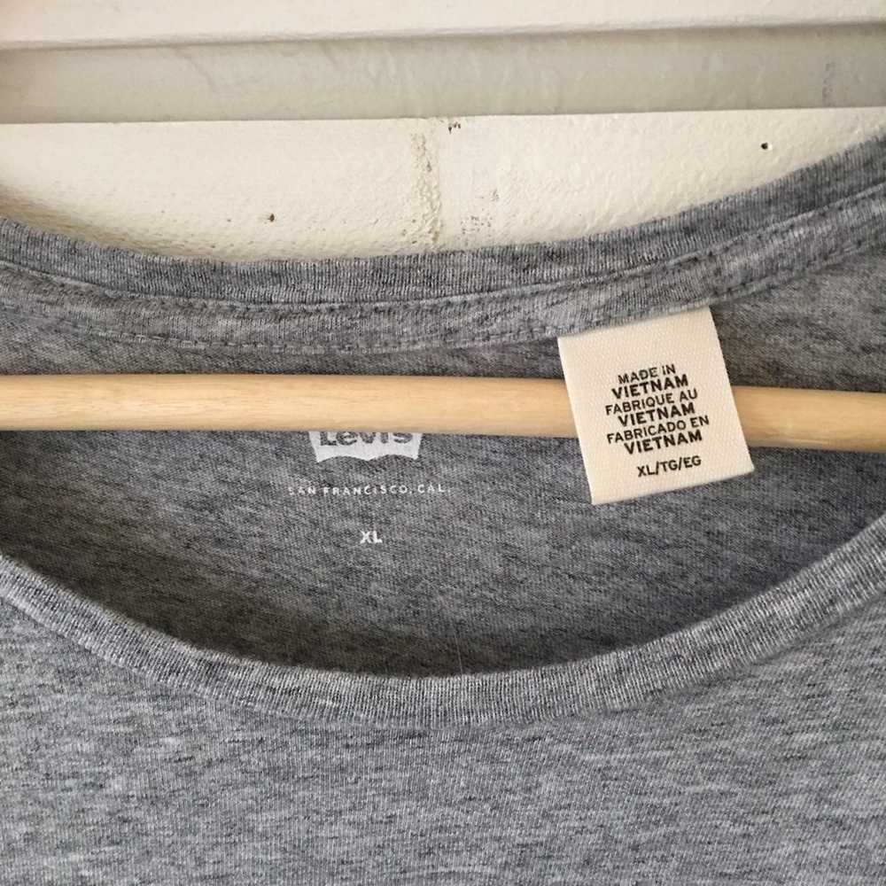 Levi’s-Classic Grey Brand Logo T-Shirt - image 4