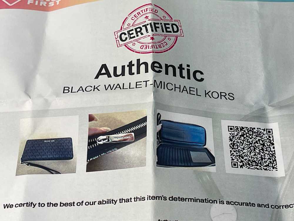 Certified Authentic Michael Kors Black Wallet - image 6