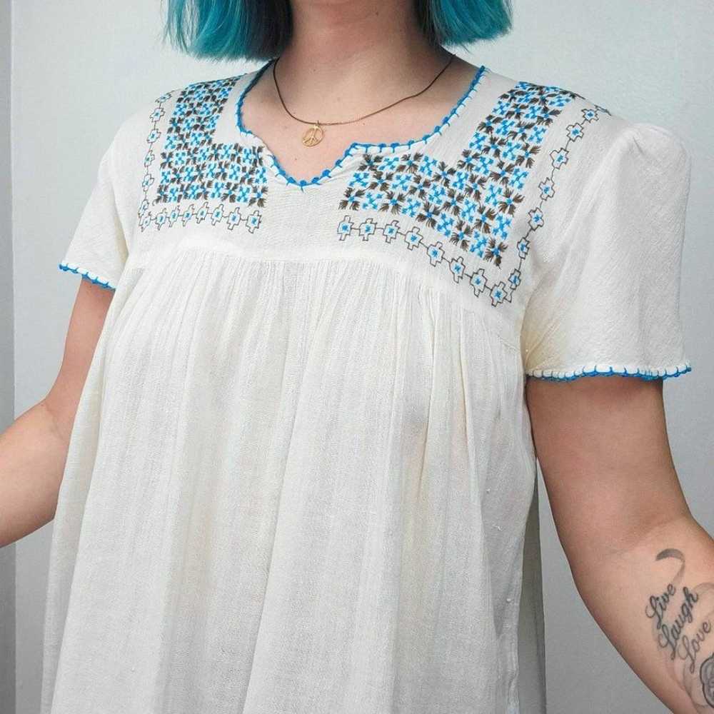 Vintage 1970s Embroidered Babydoll Peasant Top - image 3