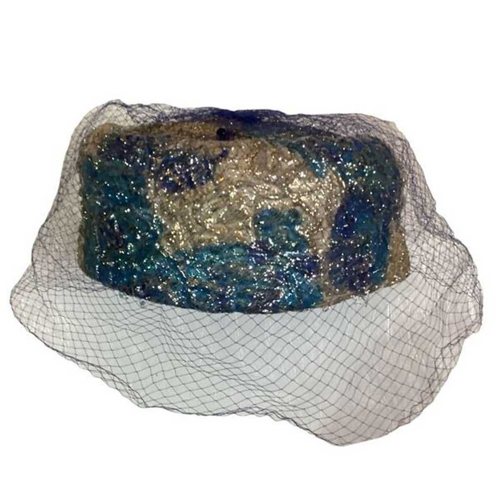 Vintage 1950s Pillbox Hat With Netting - image 11