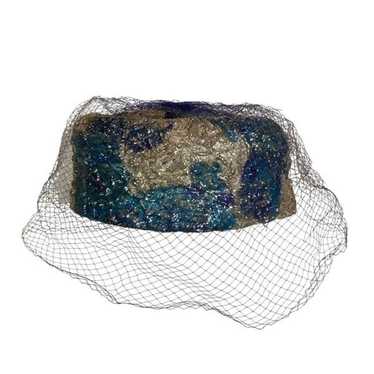 Vintage 1950s Pillbox Hat With Netting - image 1
