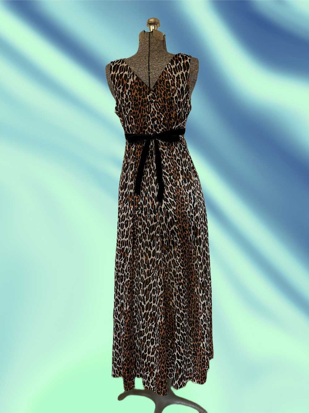 60s 70s Vanity Fair leopard maxi - image 2