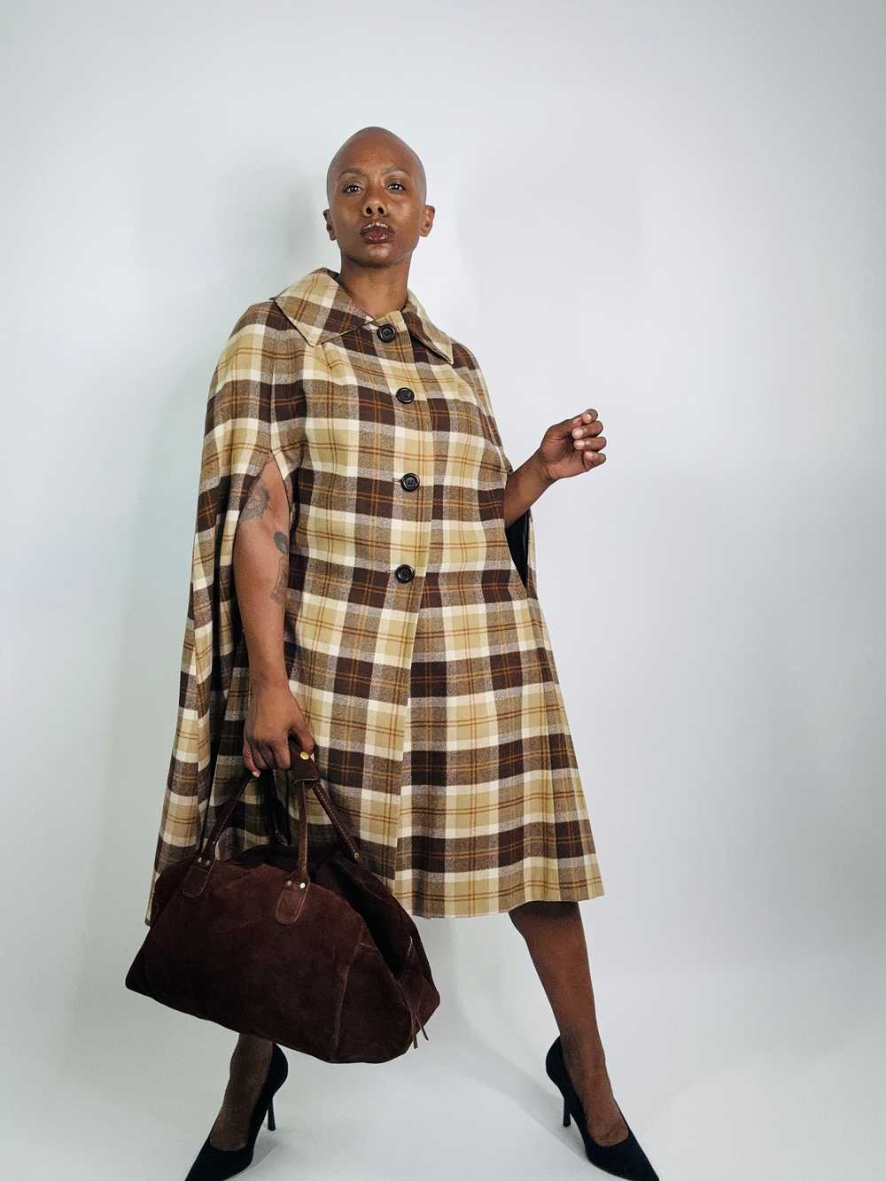 1970's Brown Wool Plaid Cape - image 3