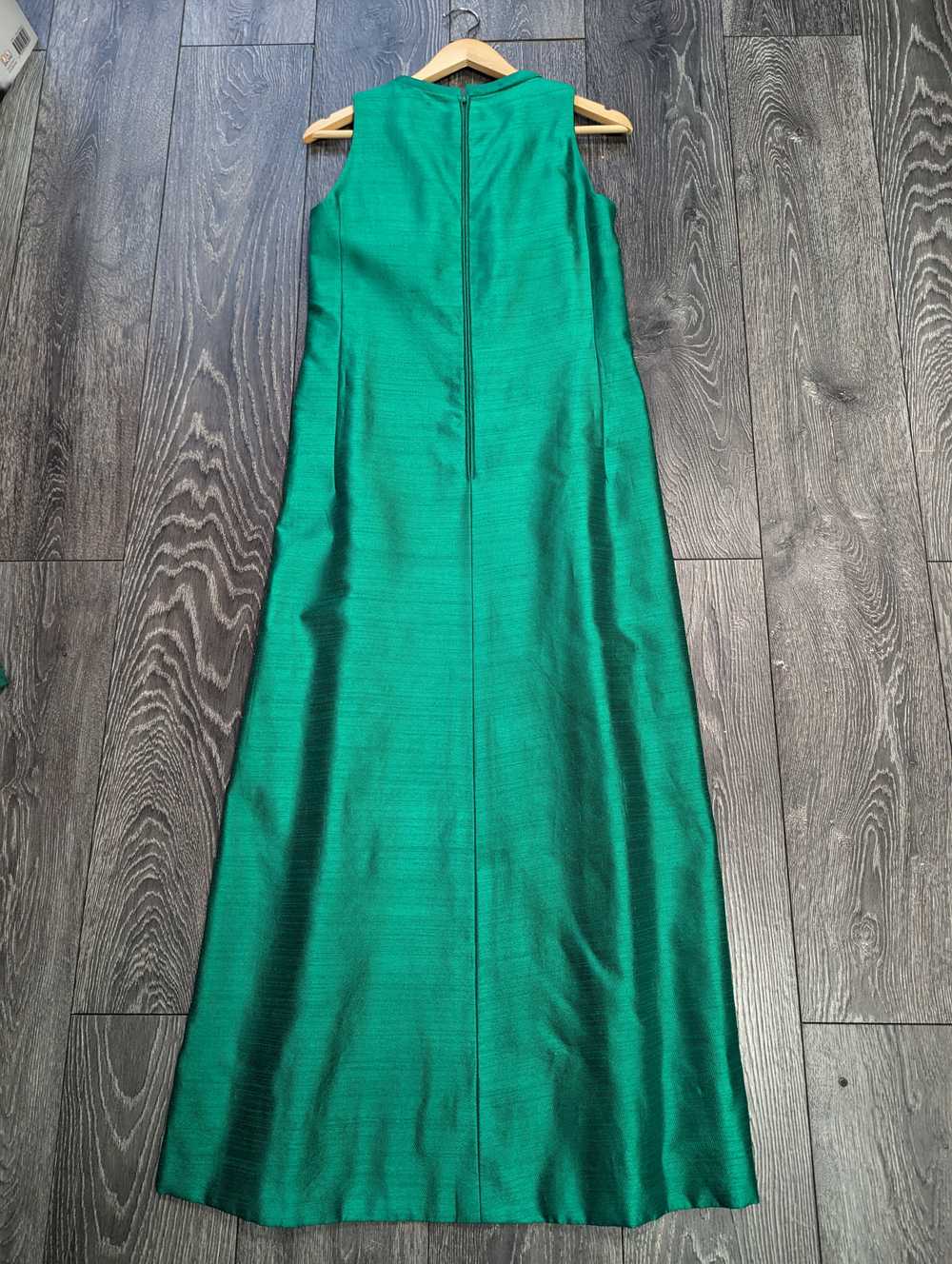 Incredible 1960s bright green evening maxi dress … - image 6