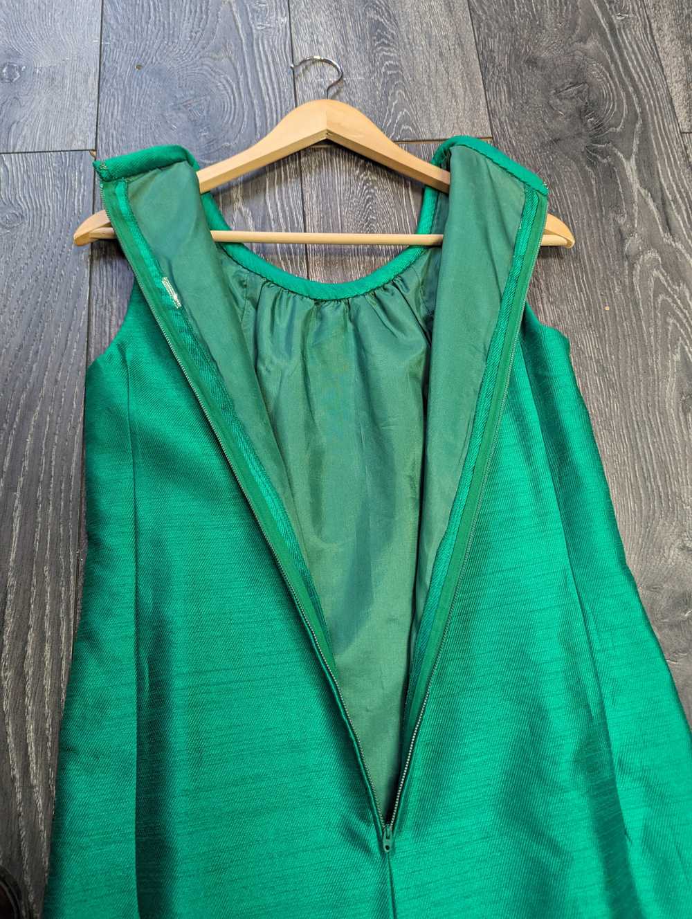 Incredible 1960s bright green evening maxi dress … - image 8