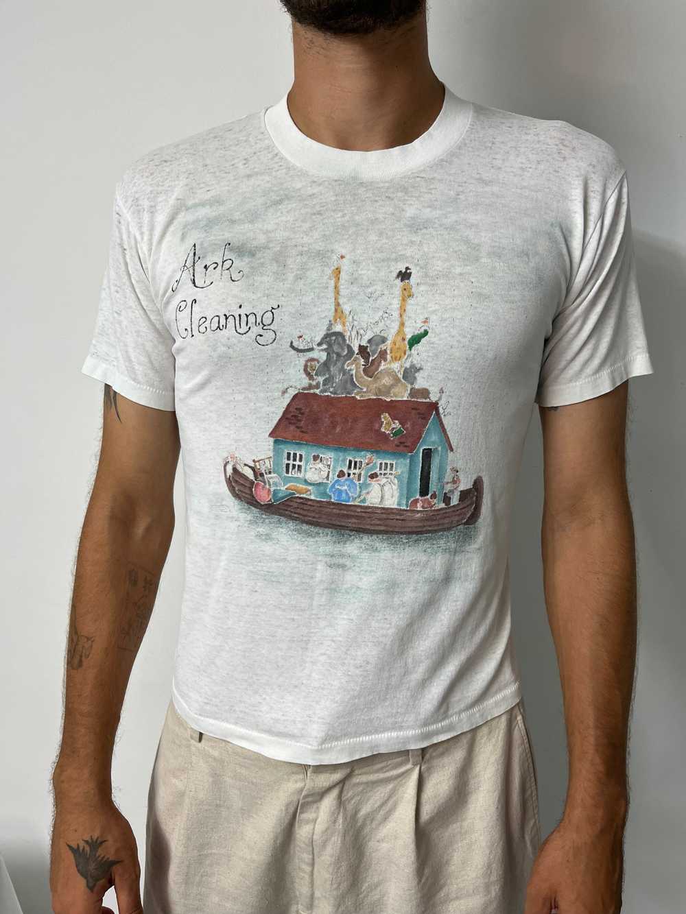 ‘70s Ark Cleaning Hand-Painted Graphic T-Shirt - … - image 2