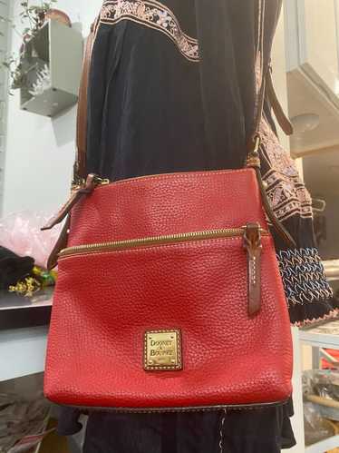 AUTH DOONEY & BOURKE RED PEBBLED LEATHER CROSSBODY