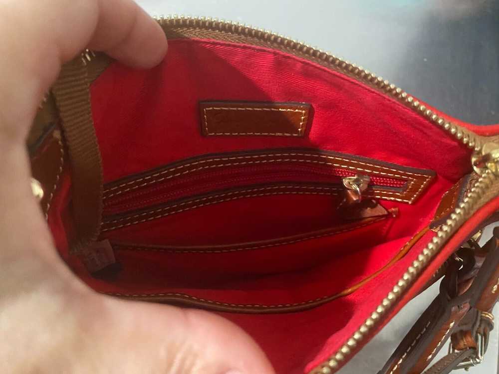 AUTH DOONEY & BOURKE RED PEBBLED LEATHER CROSSBOD… - image 4