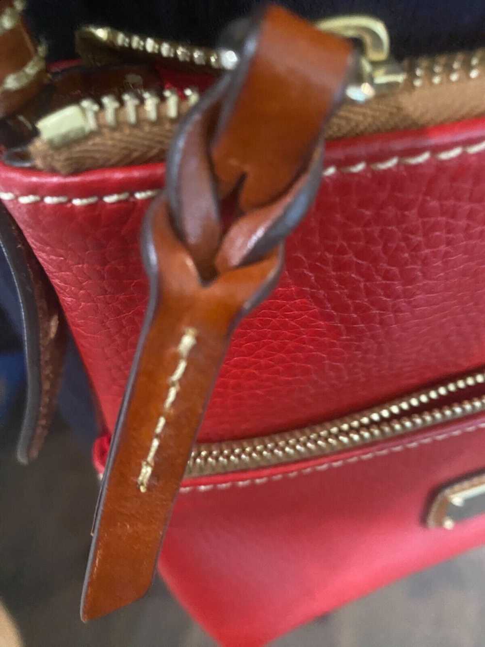 AUTH DOONEY & BOURKE RED PEBBLED LEATHER CROSSBOD… - image 7