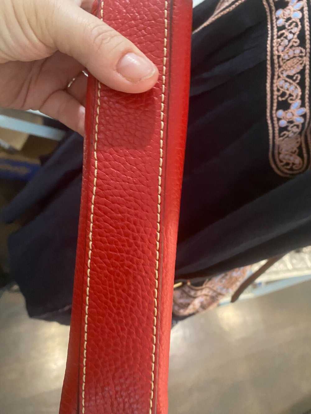 AUTH DOONEY & BOURKE RED PEBBLED LEATHER CROSSBOD… - image 8