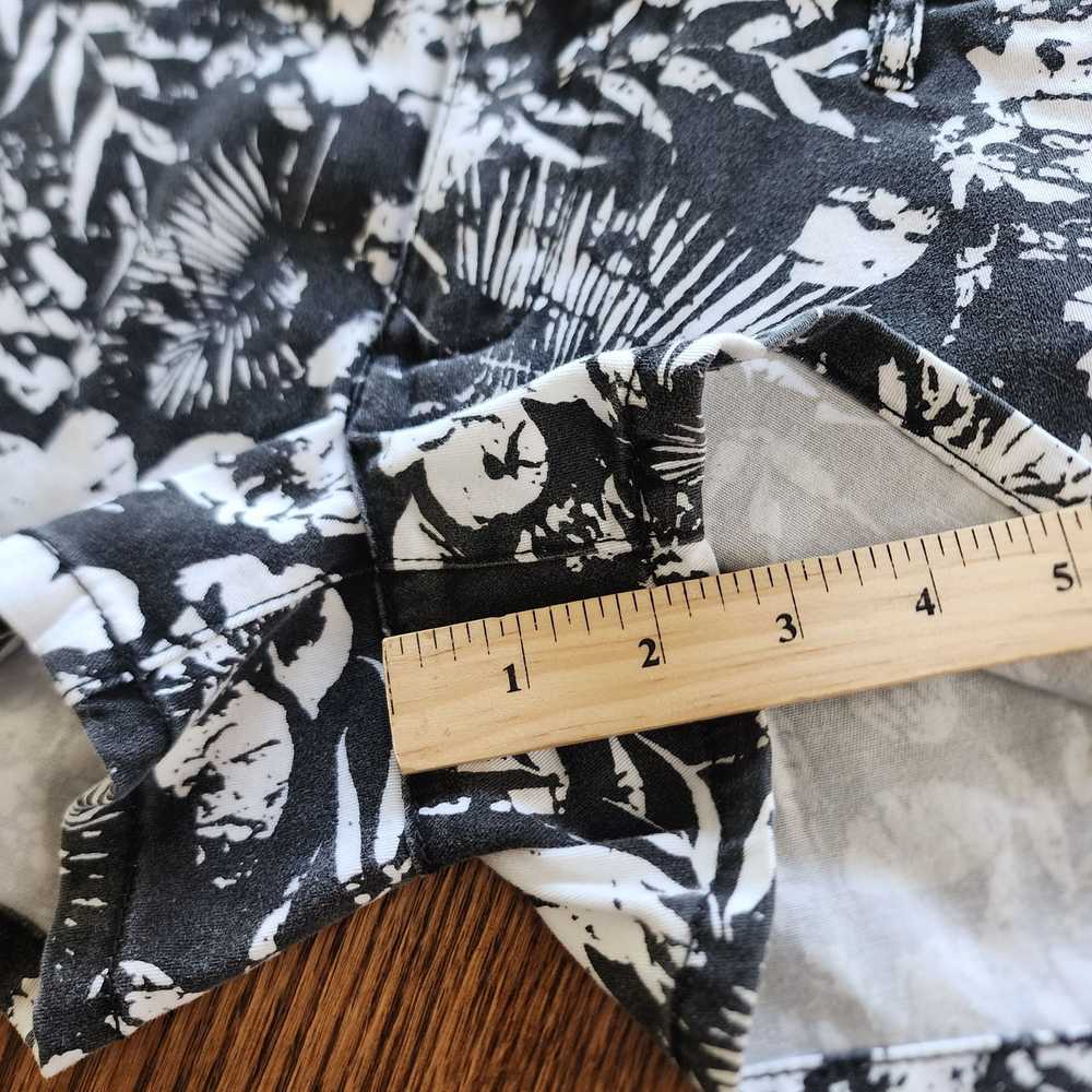 Other Roxy Black White Floral Shorts Size 5 Junio… - image 9