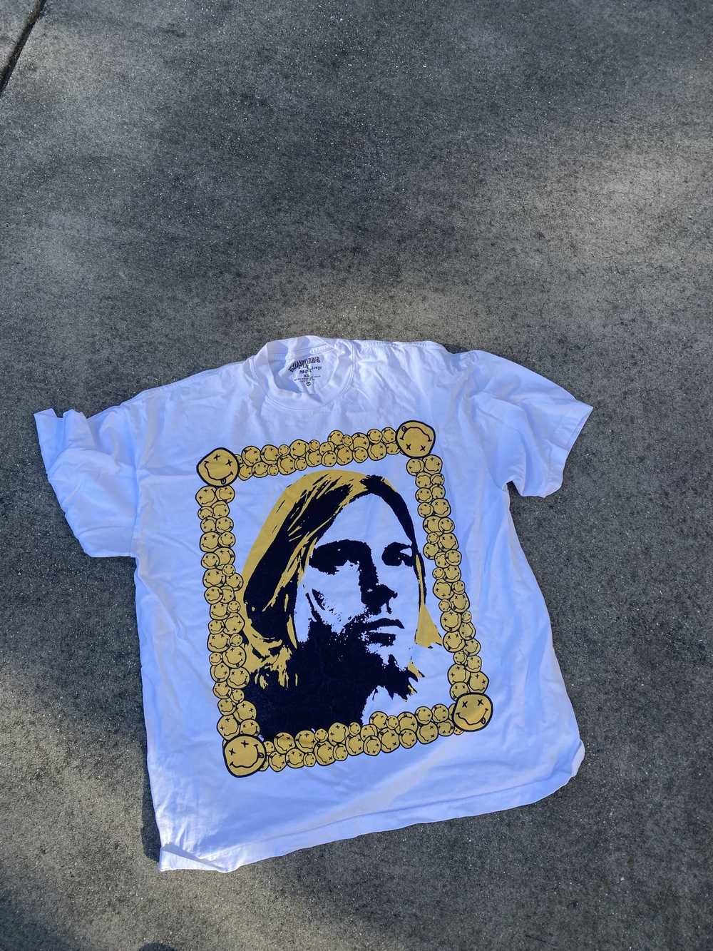 Kurt Cobain × Streetwear Kurt Cobain Graphic Tee - image 1