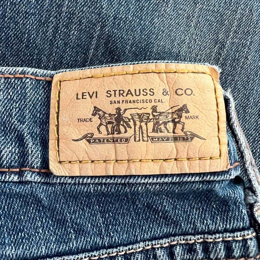 Levi's Levi's Women's 515 Capris Jeans Size 12 - image 4