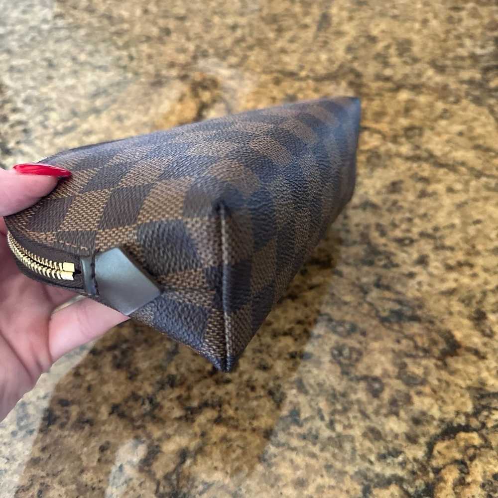 Louis Vuitton Cosmetic Pouch in Damier Ebene Print - image 10