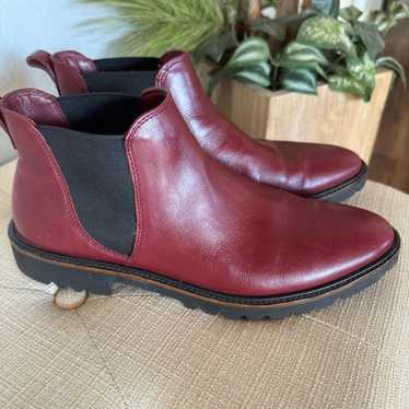 Ecco Leather Chelsea Boots