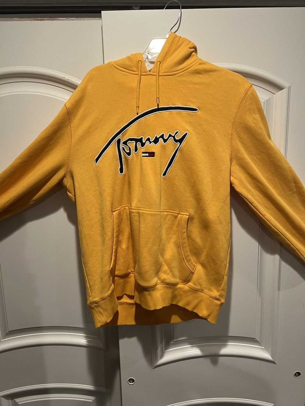 Tommy Hilfiger Tommy Hilfiger Yellow retro hoodie - image 1