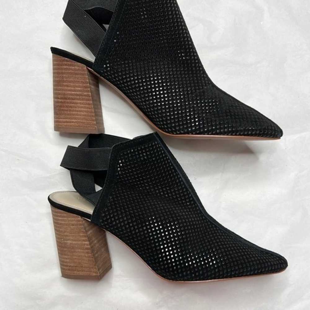 Marc Fisher size 10 medium black suede block heel… - image 1