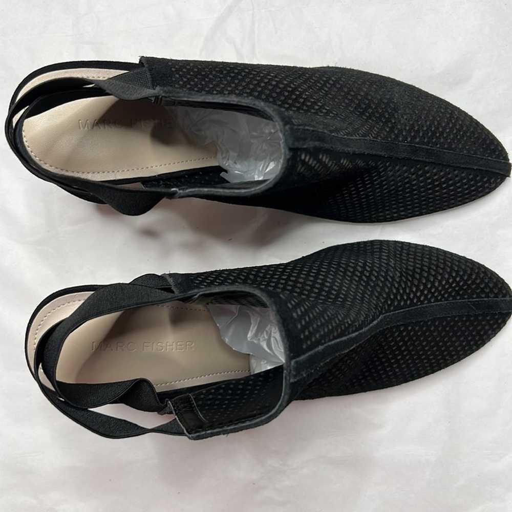 Marc Fisher size 10 medium black suede block heel… - image 2