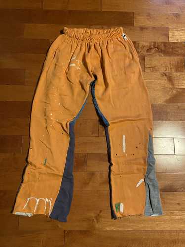 MNML MNML Contrast Bootcut II Sweatpants - Orange