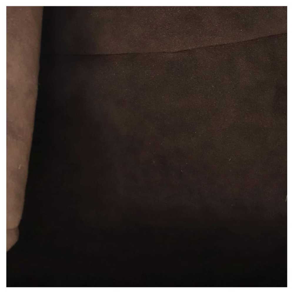 Louis Vuitton Mahina leather crossbody bag - image 10