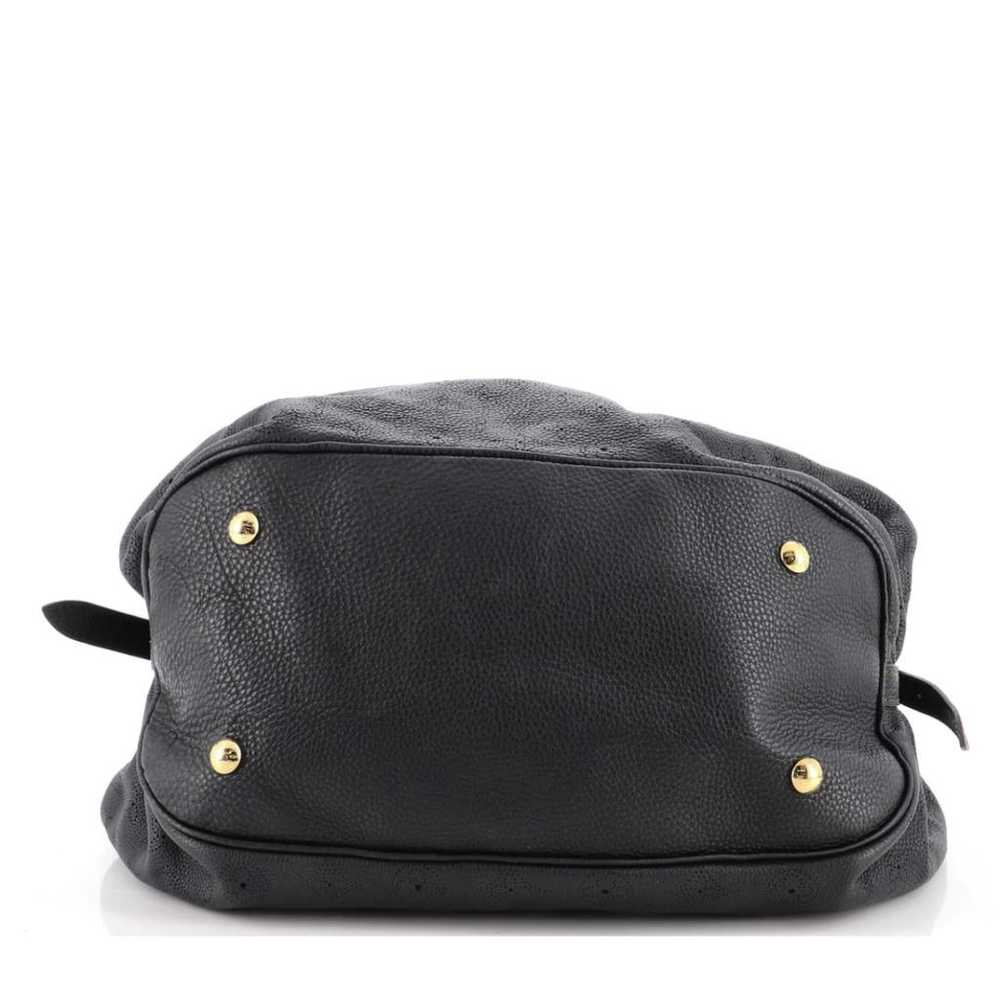 Louis Vuitton Mahina leather crossbody bag - image 4