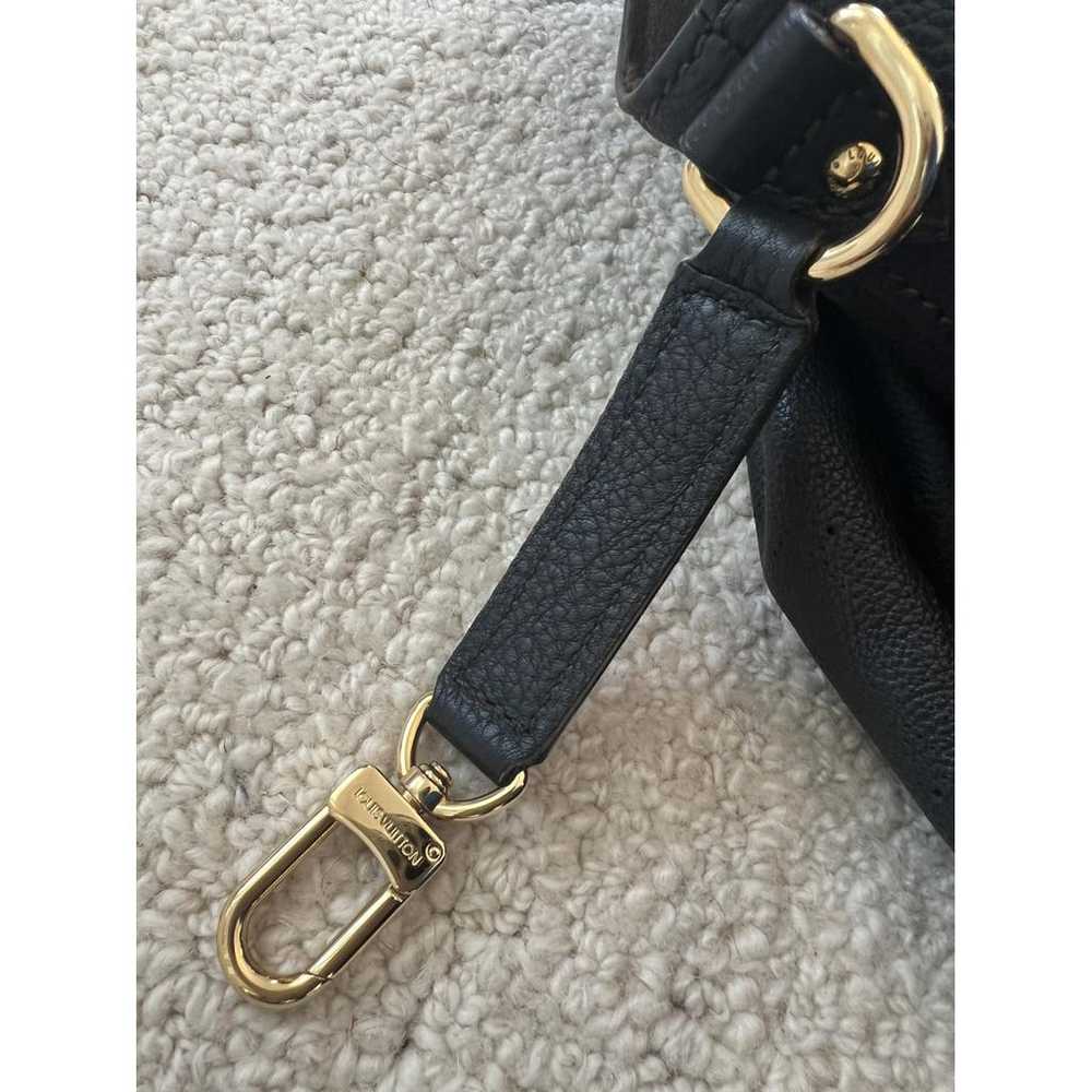 Louis Vuitton Mahina leather crossbody bag - image 9